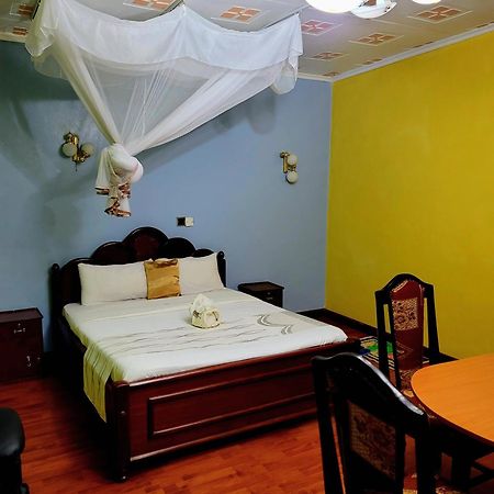 Apex Resort Nakuru Eksteriør billede