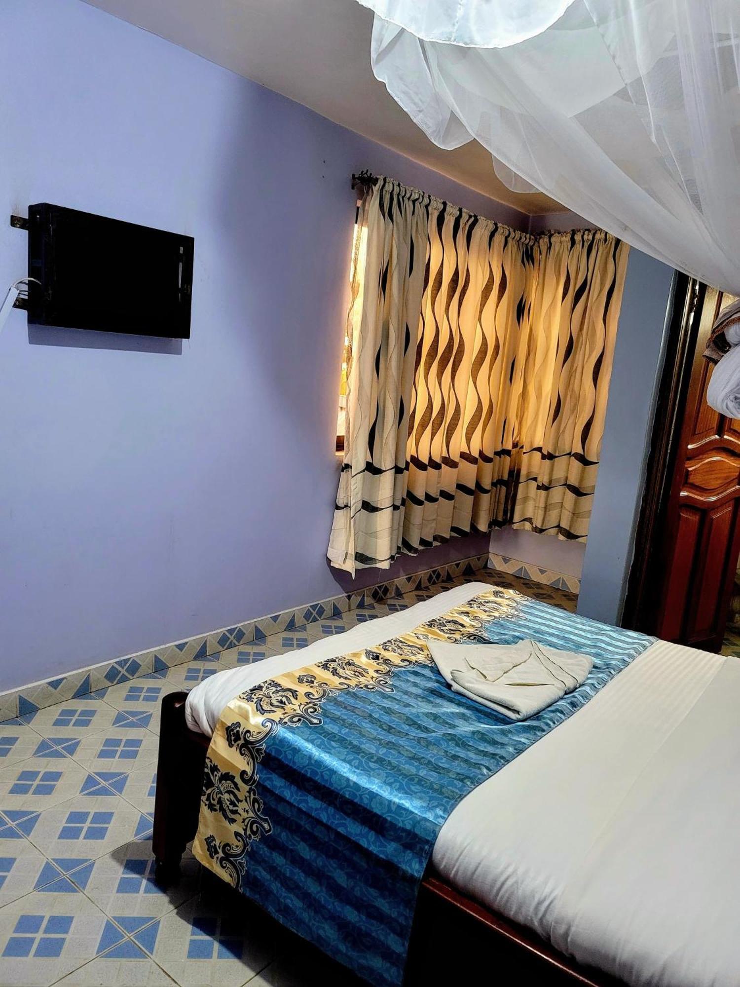 Apex Resort Nakuru Eksteriør billede