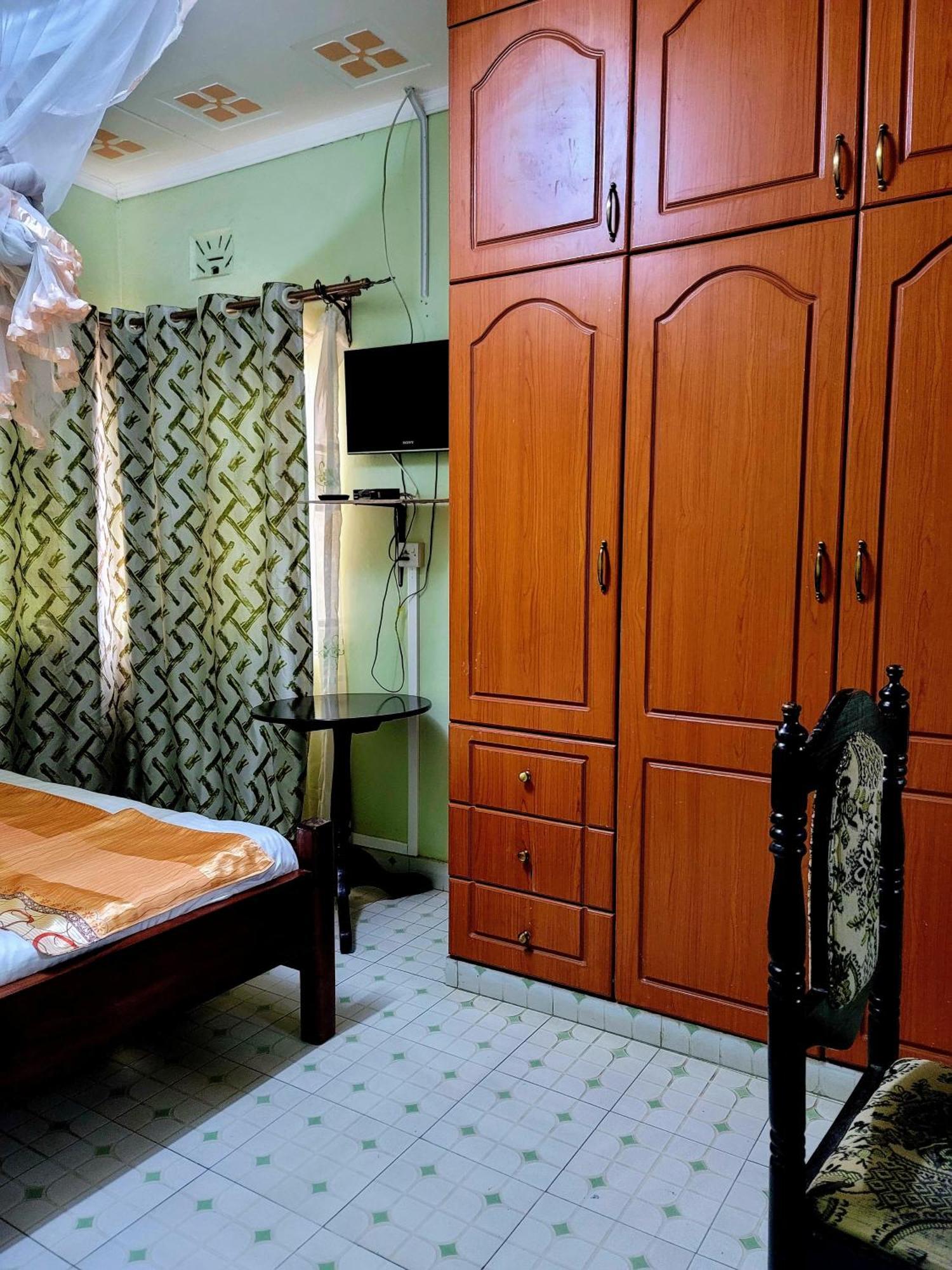 Apex Resort Nakuru Eksteriør billede