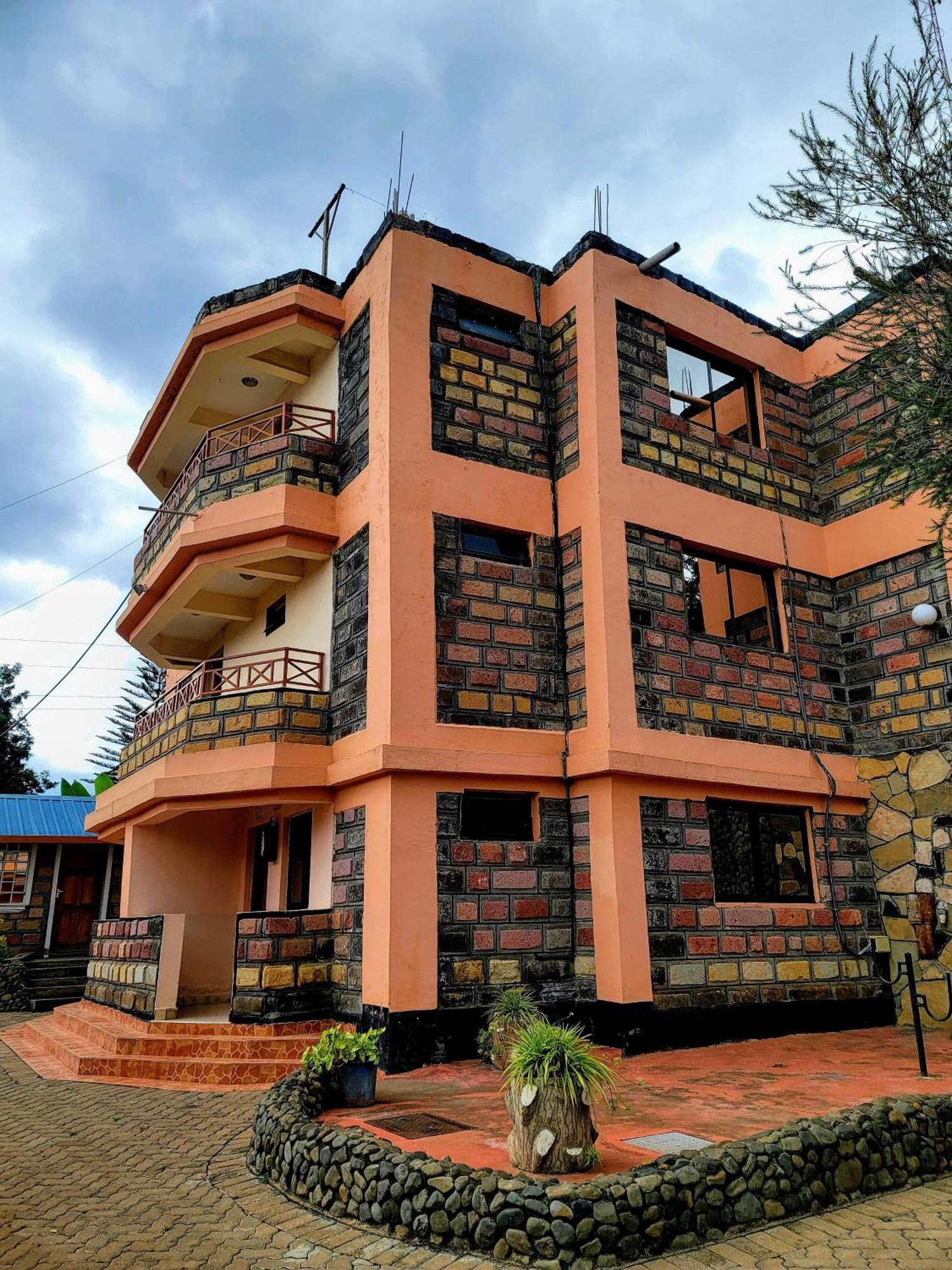 Apex Resort Nakuru Eksteriør billede