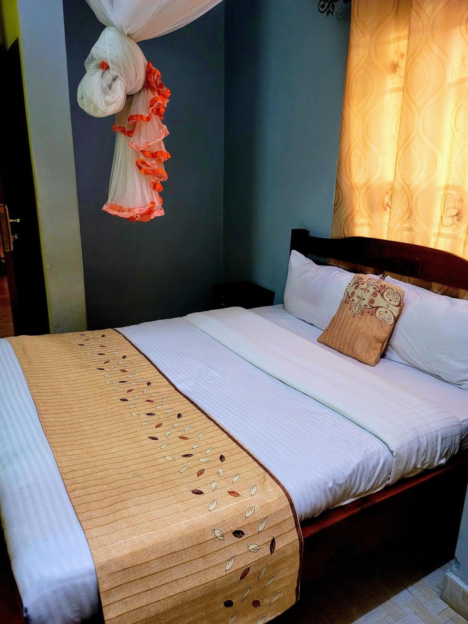 Apex Resort Nakuru Eksteriør billede