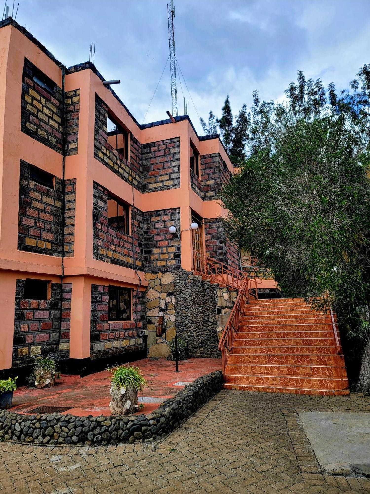 Apex Resort Nakuru Eksteriør billede