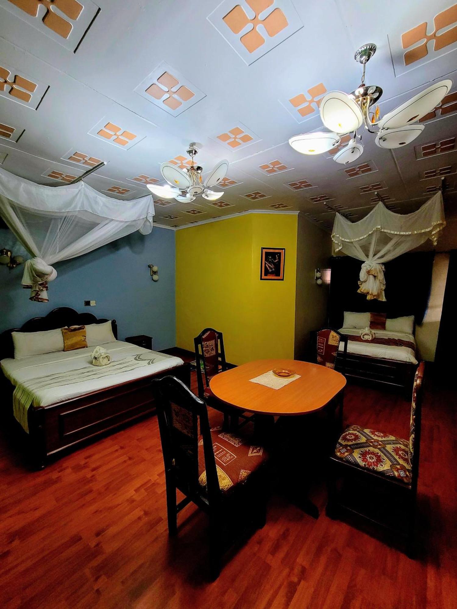 Apex Resort Nakuru Eksteriør billede