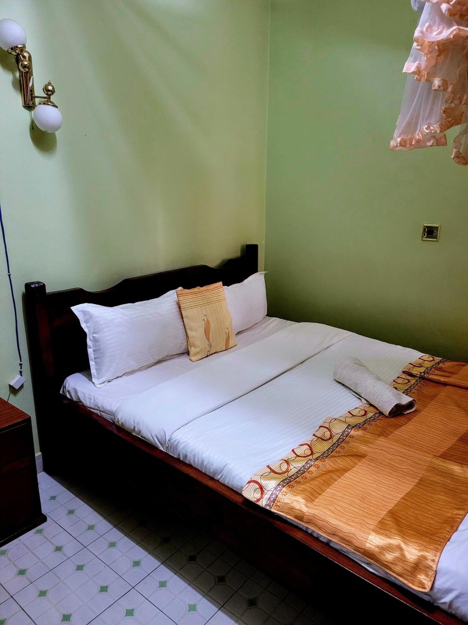Apex Resort Nakuru Eksteriør billede